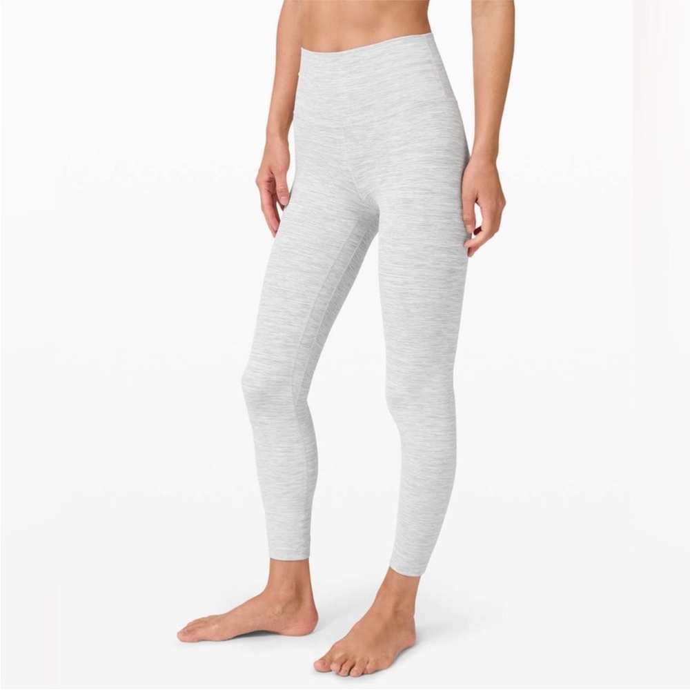 Lululemon Align Pant I| 25"
Wee Are From Space Nimbus Battleship white grey sz 4